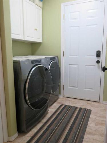 6306 99 Street, Grande Prairie, AB - Indoor Photo Showing Laundry Room