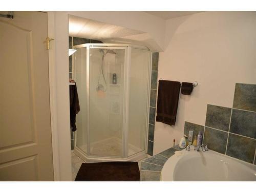 6306 99 Street, Grande Prairie, AB - Indoor Photo Showing Bathroom