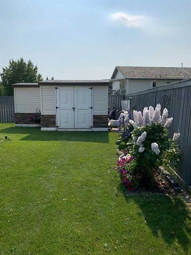 6306 99 Street, Grande Prairie, AB - Outdoor