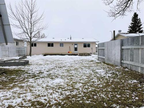 11828 104 Avenue, Fairview, AB - Outdoor With Exterior