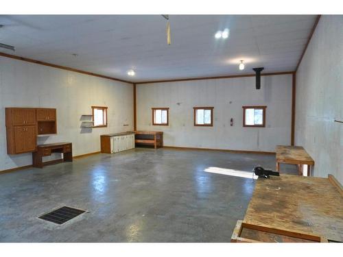 107244 Hwy 697, Rural Mackenzie County, AB - Indoor