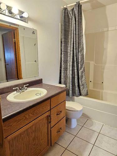 12401 97B Street, Grande Prairie, AB - Indoor Photo Showing Bathroom