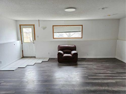 12401 97B Street, Grande Prairie, AB - Indoor Photo Showing Other Room