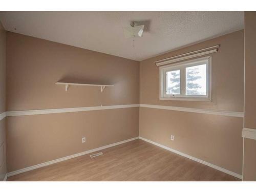 8325 101 Avenue, Peace River, AB - Indoor