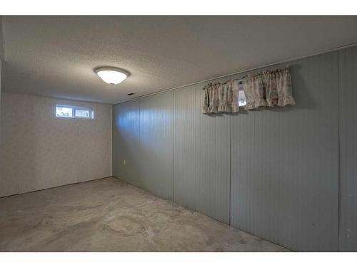 8325 101 Avenue, Peace River, AB - Indoor