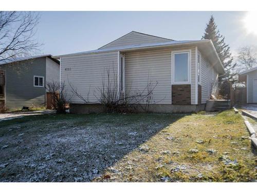 8325 101 Avenue, Peace River, AB - Outdoor