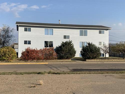 5043 52 Avenue, High Prairie, AB - Outdoor