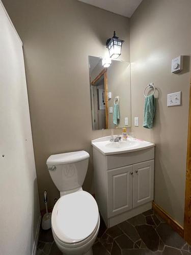 32-160 Peace River Avenue, Joussard, AB - Indoor Photo Showing Bathroom