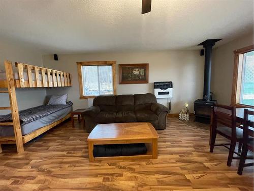 32-160 Peace River Avenue, Joussard, AB - Indoor Photo Showing Living Room