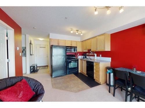 310-11240 104 Avenue, Grande Prairie, AB - Indoor Photo Showing Kitchen