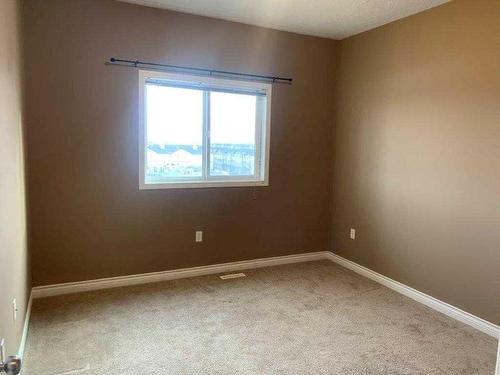 401-9225 Lakeland Drive, Grande Prairie, AB - Indoor Photo Showing Other Room