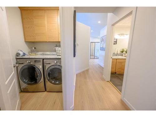 13505 92 Street, Peace River, AB - Indoor Photo Showing Laundry Room