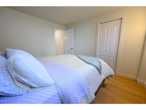 13505 92 Street, Peace River, AB - Indoor Photo Showing Bedroom