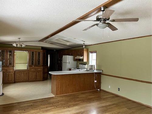 67472 Rge Rd 225, Valleyview, AB - Indoor Photo Showing Kitchen