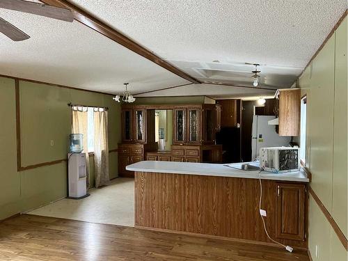 67472 Rge Rd 225, Valleyview, AB - Indoor Photo Showing Kitchen