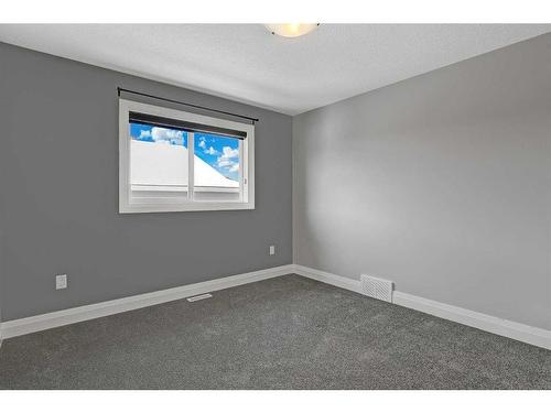 11301 59 Avenue, Grande Prairie, AB - Indoor Photo Showing Other Room