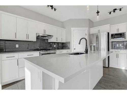 11301 59 Avenue, Grande Prairie, AB - Indoor Photo Showing Kitchen With Upgraded Kitchen