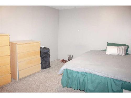 8618 99B Street, Grande Prairie, AB - Indoor Photo Showing Bedroom