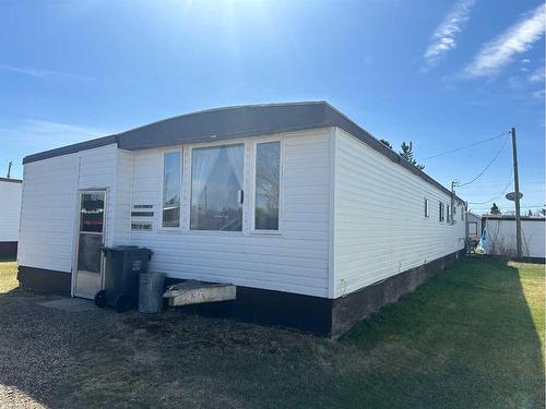 5107, 5113, 5117 51 Avenue, Berwyn, AB - Outdoor With Exterior