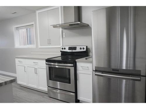 8945 64 Avenue, Grande Prairie, AB - Indoor Photo Showing Kitchen