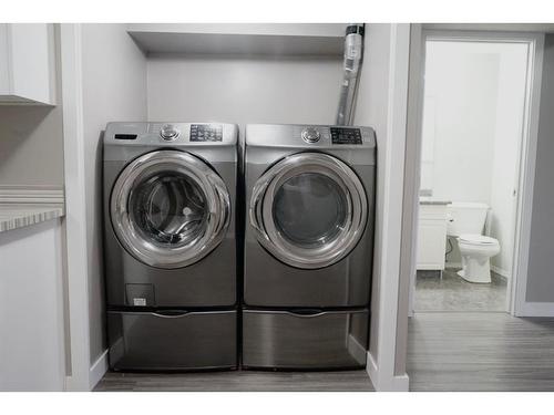 8945 64 Avenue, Grande Prairie, AB - Indoor Photo Showing Laundry Room