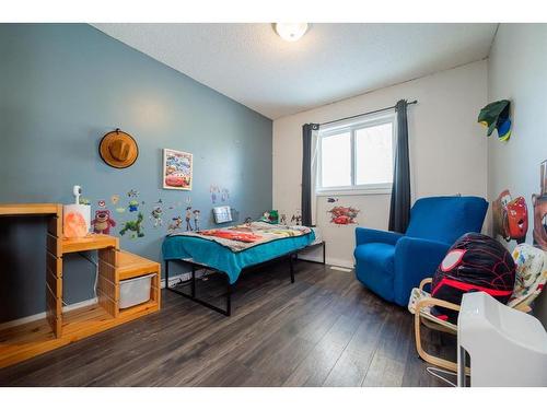 9662 65 Avenue, Grande Prairie, AB - Indoor Photo Showing Bedroom