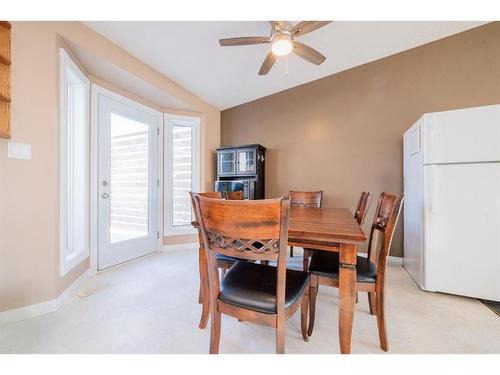 9662 65 Avenue, Grande Prairie, AB - Indoor Photo Showing Dining Room