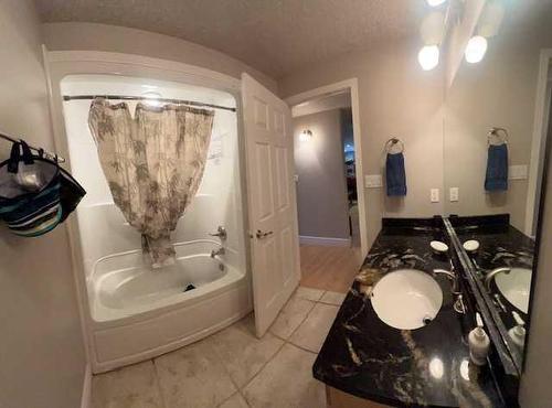 7 Chinook, High Level, AB - Indoor Photo Showing Bathroom