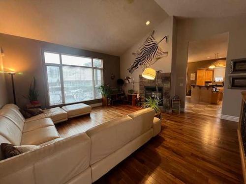 7 Chinook, High Level, AB - Indoor Photo Showing Living Room