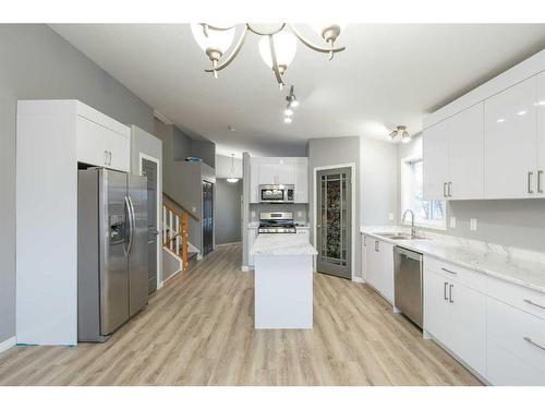 9701 67 Avenue, Grande Prairie, AB - Indoor Photo Showing Kitchen