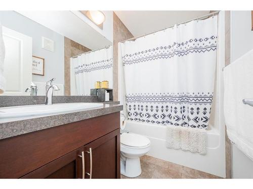 8822 73 Avenue, Grande Prairie, AB - Indoor Photo Showing Bathroom