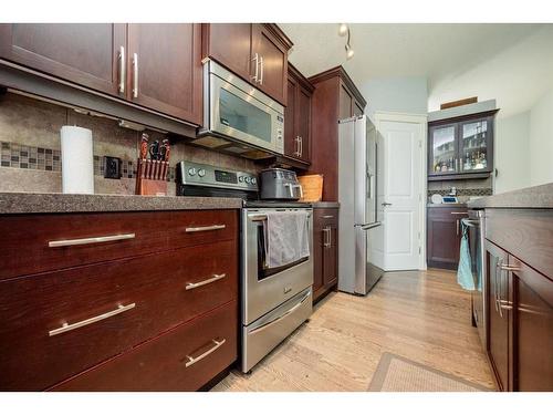 8822 73 Avenue, Grande Prairie, AB - Indoor Photo Showing Kitchen With Stainless Steel Kitchen