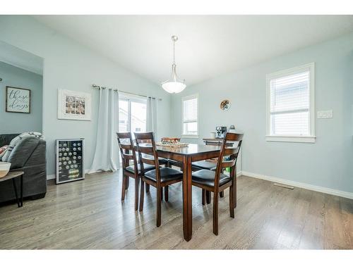 8822 73 Avenue, Grande Prairie, AB - Indoor Photo Showing Dining Room