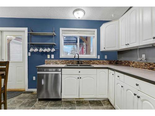 13-71204 Range Road 55, Grande Prairie, AB - Indoor Photo Showing Kitchen With Double Sink