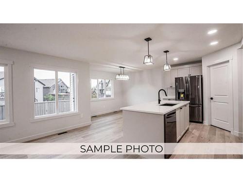 7125 86 Street, Grande Prairie, AB - Indoor Photo Showing Kitchen