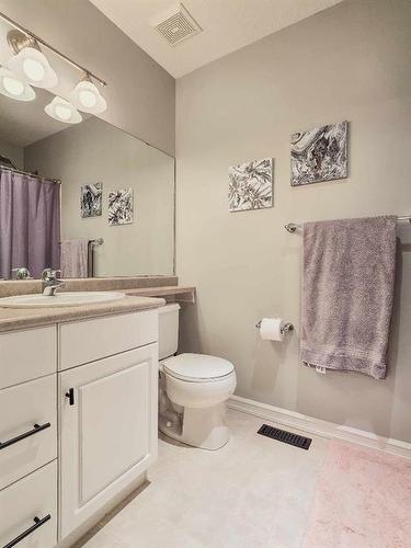 7 - 131 Moberly Road, Grande Cache, AB - Indoor Photo Showing Bathroom