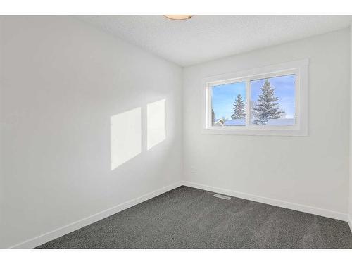 9815 79 Avenue, Grande Prairie, AB - Indoor Photo Showing Other Room