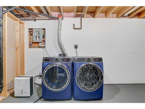 9815 79 Avenue, Grande Prairie, AB - Indoor Photo Showing Laundry Room