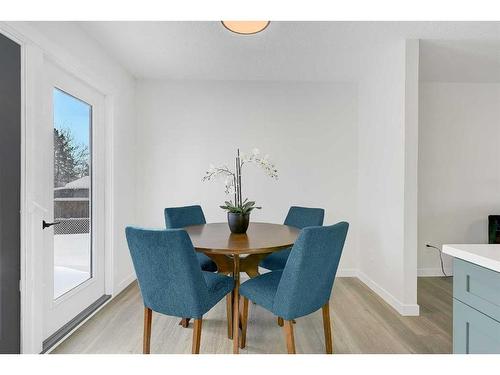 9815 79 Avenue, Grande Prairie, AB - Indoor Photo Showing Dining Room