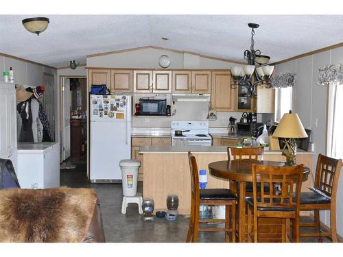 82440 Range Road 221, Rural Northern Sunrise County, AB - Indoor Photo Showing Kitchen