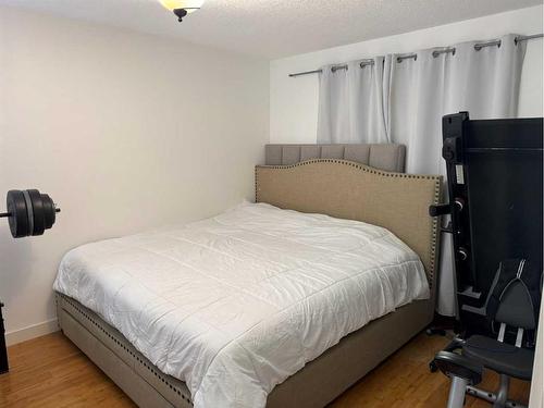 2-4900 54 Avenue, Grimshaw, AB - Indoor Photo Showing Bedroom