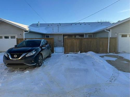 2-4900 54 Avenue, Grimshaw, AB - Outdoor