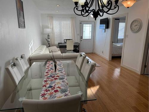 2-4900 54 Avenue, Grimshaw, AB - Indoor Photo Showing Dining Room