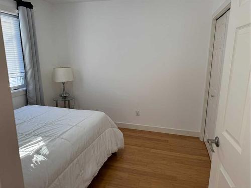 2-4900 54 Avenue, Grimshaw, AB - Indoor Photo Showing Bedroom