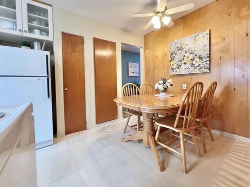 8809 99 Street, Grande Prairie, AB - Indoor Photo Showing Dining Room