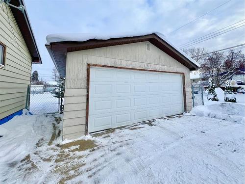 8809 99 Street, Grande Prairie, AB - Outdoor With Exterior