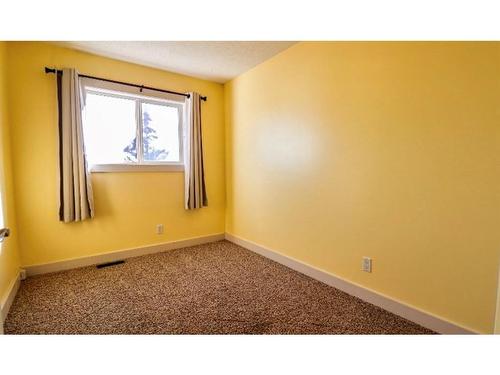 9035 67 Avenue, Grande Prairie, AB - Indoor Photo Showing Other Room