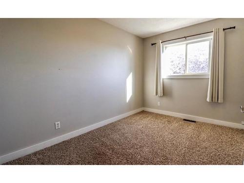 9035 67 Avenue, Grande Prairie, AB - Indoor Photo Showing Other Room