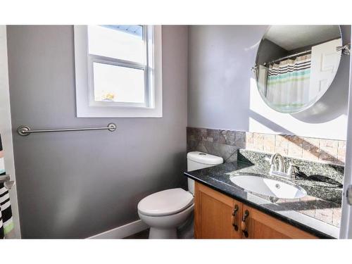 9035 67 Avenue, Grande Prairie, AB - Indoor Photo Showing Bathroom