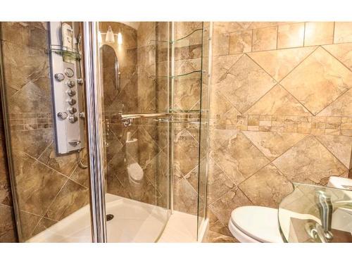 9035 67 Avenue, Grande Prairie, AB - Indoor Photo Showing Bathroom